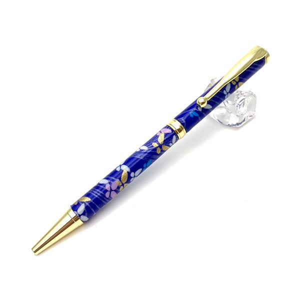 【商品名】 日本製 ハンドメイド ボールペン/文房具 【蝶と流水 紺色】 クロスタイプ 芯：0.7mm 美濃和紙 友禅紙 文具 オフィス用品 【ジャンル・特徴】 ボールポイントペン ステーショナリー 