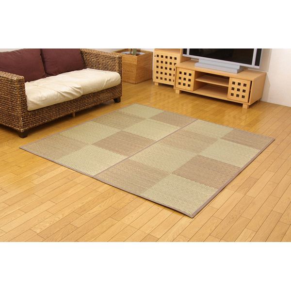 【商品名】 い草 花ござ/ラグマット 【市松柄 ブラウン 江戸間8畳 約348×352cm】 裏：不織布 防傷加工 抗菌＆防臭効果 裏張CP 〔リビング〕 【ジャンル・特徴】 イ草 市松柄 おしゃれ 